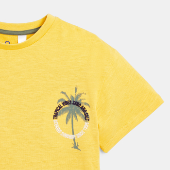 تيشيرت مزيّن برسمة شجرة...